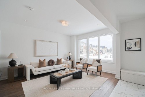 448 York Downs Boulevard, Markham, ON - Indoor Photo Showing Living Room