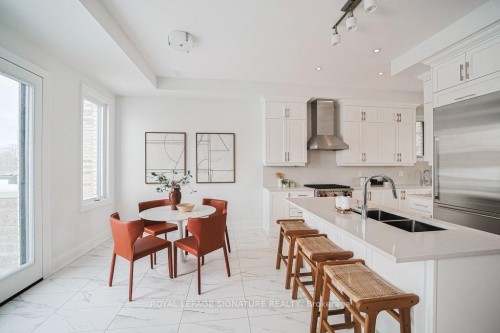 448 York Downs Boulevard, Markham, ON - Indoor Photo Showing Kitchen With Double Sink