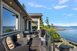 10206 Surfside Pl Sidney, BC V8L 3R5