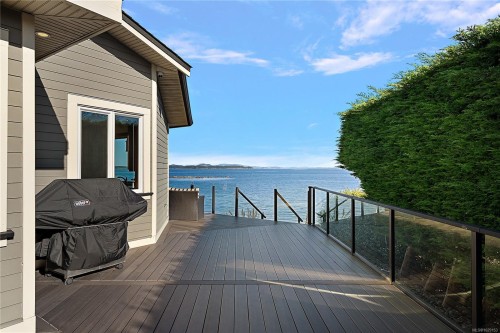 10206 Surfside Pl, Sidney, BC 