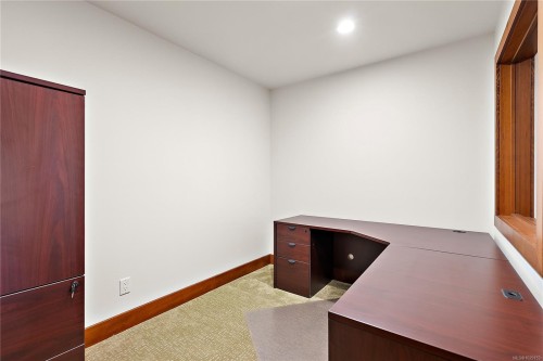 10206 Surfside Pl, Sidney, BC 