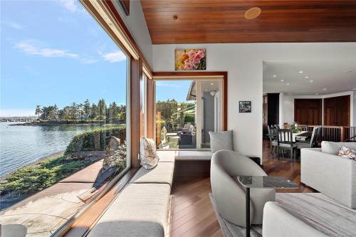 10206 Surfside Pl, Sidney, BC 