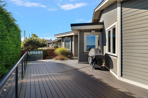 10206 Surfside Pl, Sidney, BC 