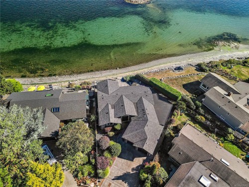 10206 Surfside Pl, Sidney, BC 