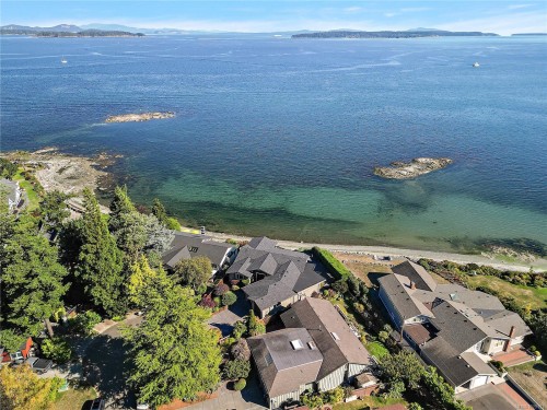 10206 Surfside Pl, Sidney, BC 