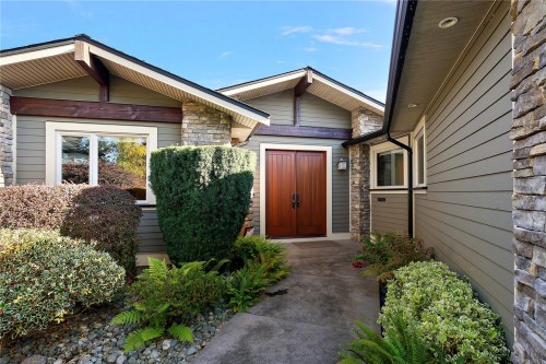 10206 Surfside Pl, Sidney, BC 