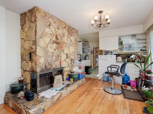 2042 Glenidle Rd, Sooke, BC 