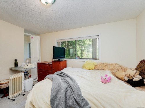 2042 Glenidle Rd, Sooke, BC 