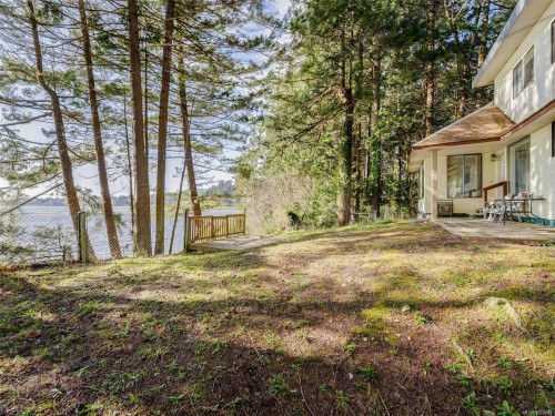 2042 Glenidle Rd, Sooke, BC 