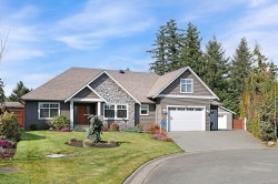 447 Gardener Way  Comox, BC V9M 0B4