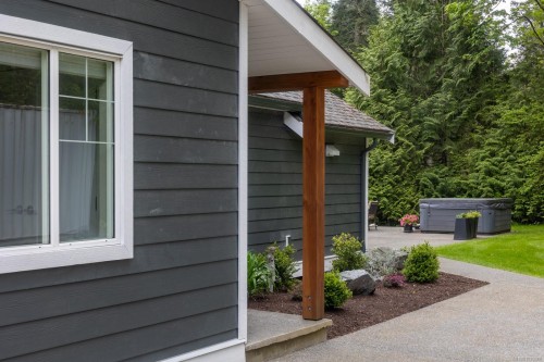 3671 Thomson Rd, Courtenay, BC 