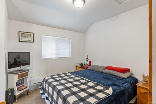 3671 Thomson Rd, Courtenay, BC 