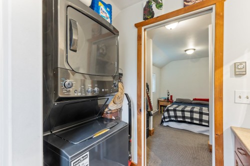 3671 Thomson Rd, Courtenay, BC 