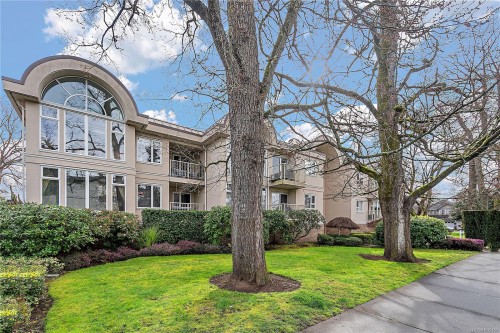 205-9905 Fifth St  Sidney, BC V8L 2X6