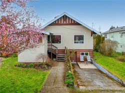 3074 Earl Grey St Saanich, BC V9A 1W7