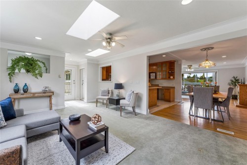 4325 Dieppe Rd, Saanich, BC 