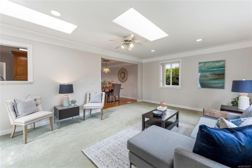 4325 Dieppe Rd, Saanich, BC 