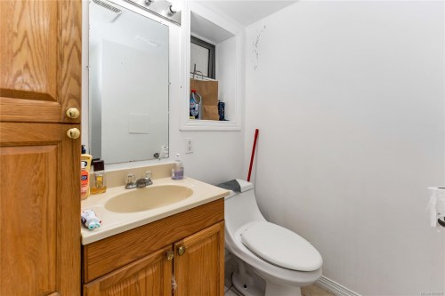 4325 Dieppe Rd, Saanich, BC 