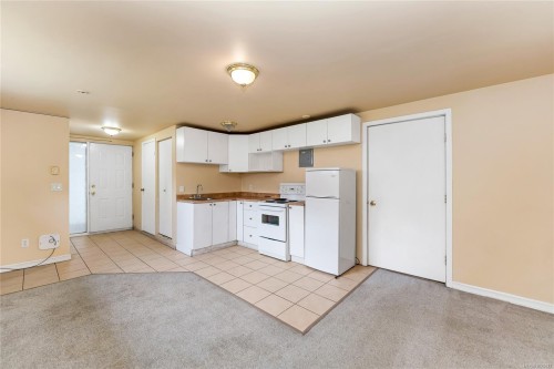 4325 Dieppe Rd, Saanich, BC 