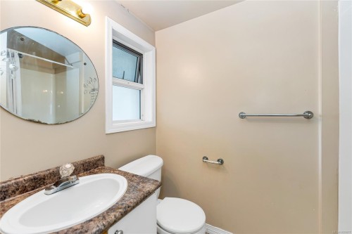4325 Dieppe Rd, Saanich, BC 