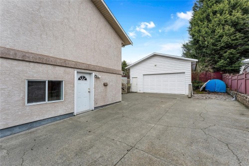 4325 Dieppe Rd, Saanich, BC 