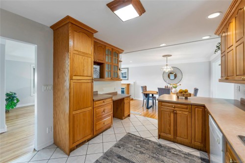4325 Dieppe Rd, Saanich, BC 