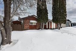 1957 Chancellor Drive  Winnipeg, MB R3T 4S9