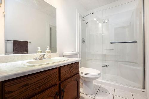 1957 Chancellor Drive, Winnipeg, MB - Indoor Photo Showing Bathroom