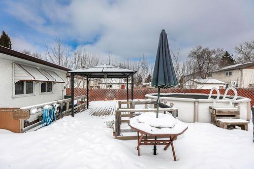 1957 Chancellor Drive, Winnipeg, MB - Outdoor