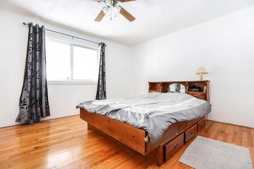 1957 Chancellor Drive, Winnipeg, MB - Indoor Photo Showing Bedroom