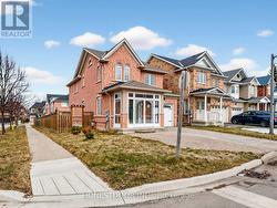 76 PESHAWAR AVENUE  Markham, ON L3R 9V3