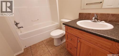 41 1275 South Railway Street E, Swift Current, SK - Indoor Photo Showing Bathroom