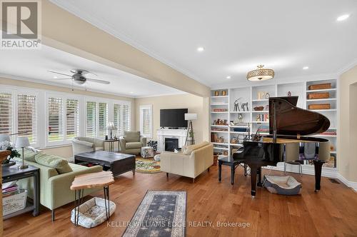 484 11Th Concession Road E, Hamilton, ON - Indoor Photo Showing Dining Room