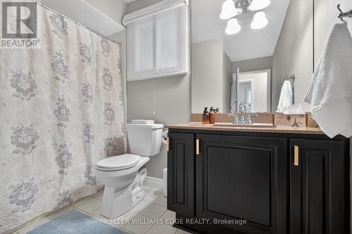 484 11Th Concession Road E, Hamilton, ON - Indoor Photo Showing Other Room