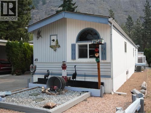 Front Yard - 8487 Highway 97 Unit# 49, Oliver, BC 