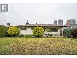 5606 WILLOW STREET  Vancouver, BC V5Z 3S4