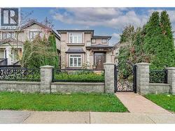 136 E 59TH AVENUE  Vancouver, BC V5X 1X6