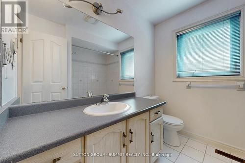 5525 Fleur-De-Lis, Mississauga, ON - Indoor Photo Showing Bathroom