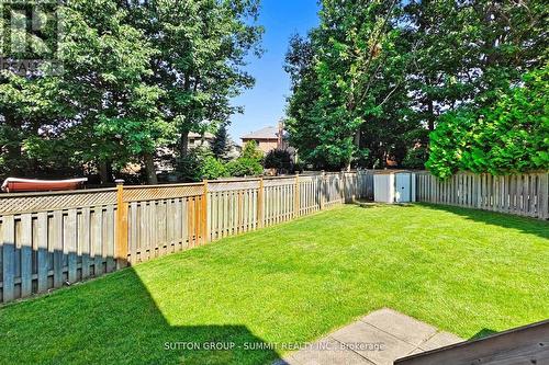 5525 Fleur-De-Lis, Mississauga, ON - Outdoor With Backyard