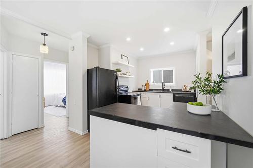 1240 Dominion Street, Winnipeg, MB - Indoor Photo Showing Kitchen