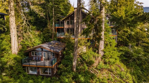 330 Reef Point Rd, Ucluelet, BC 