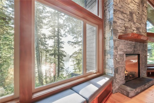 330 Reef Point Rd, Ucluelet, BC 