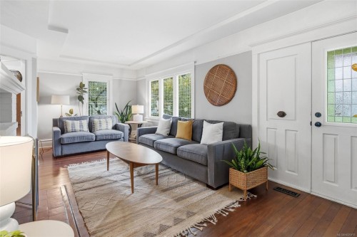 2353 Windsor Rd, Oak Bay, BC 