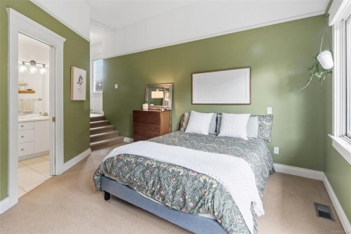 2353 Windsor Rd, Oak Bay, BC 