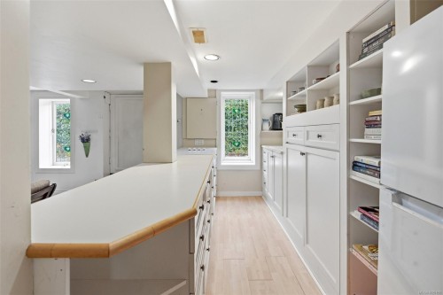 2353 Windsor Rd, Oak Bay, BC 