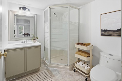 2353 Windsor Rd, Oak Bay, BC 