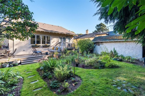 2353 Windsor Rd, Oak Bay, BC 