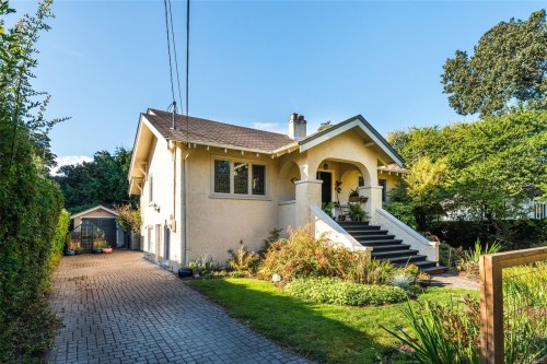 2353 Windsor Rd, Oak Bay, BC 