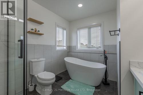 Stand alone bath - 5 Juneberry Road, Thorold (Confederation Heights), ON - Indoor Photo Showing Bathroom