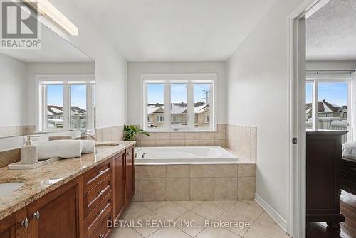 112 Whispering Winds Way, Ottawa, ON - Indoor Photo Showing Bathroom